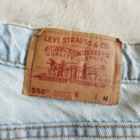 Vintage 1994 LEVI'S 550 High Waist Distressed Cutoff Shorts Size 29 - Picture 6 of 13